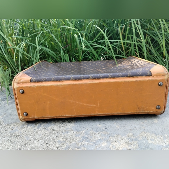 Louis Vuitton Saks Fifth Avenue Soft Sided Suitcase - Picture 6 of 17